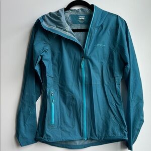 La Sportiva Women's Lightweight Shell Jacket in bright blue, size small